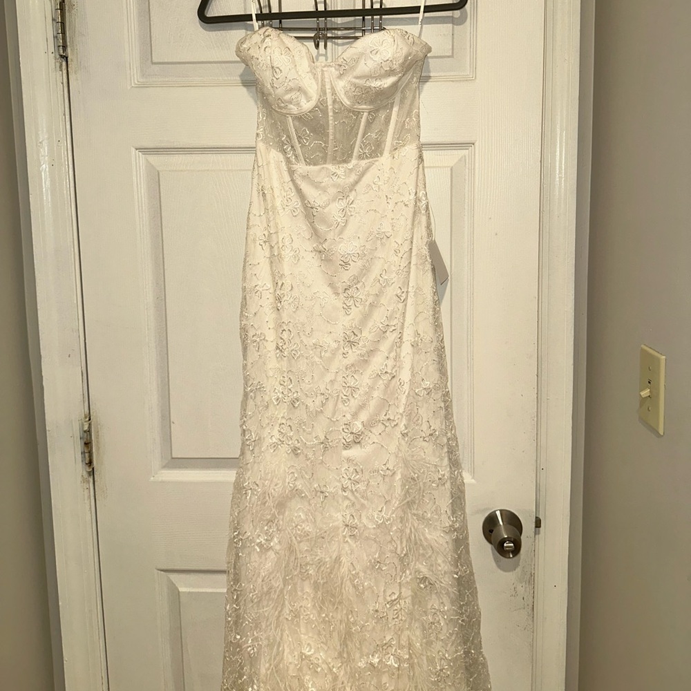 Lulu's White Lace Dress